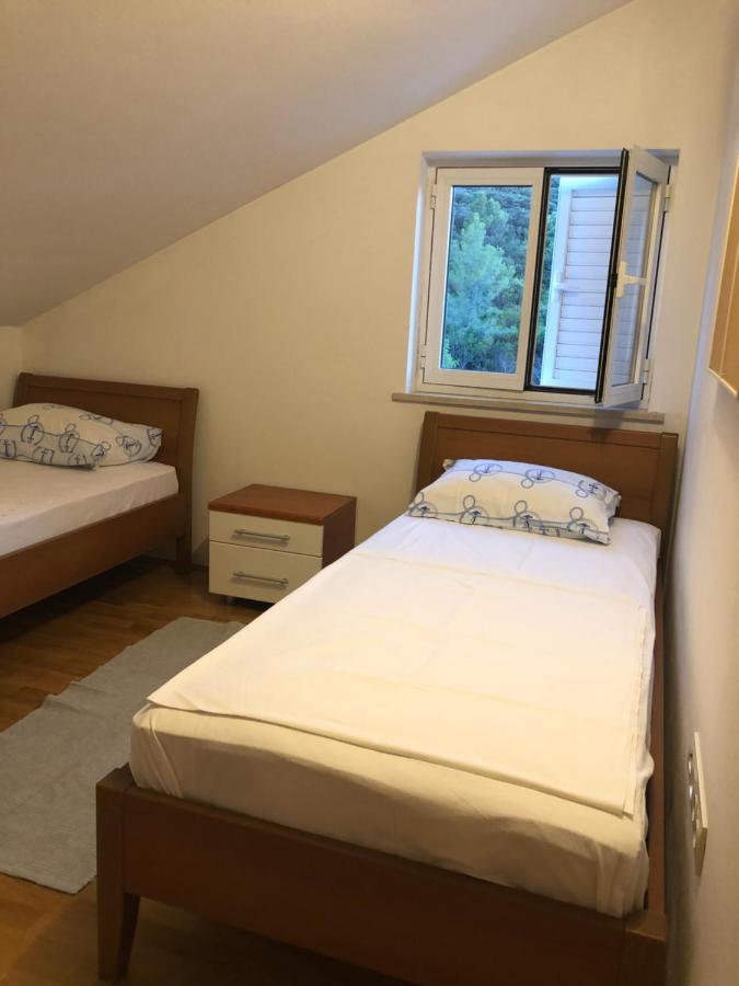 Apartmani Luka Zrnovo 外观 照片