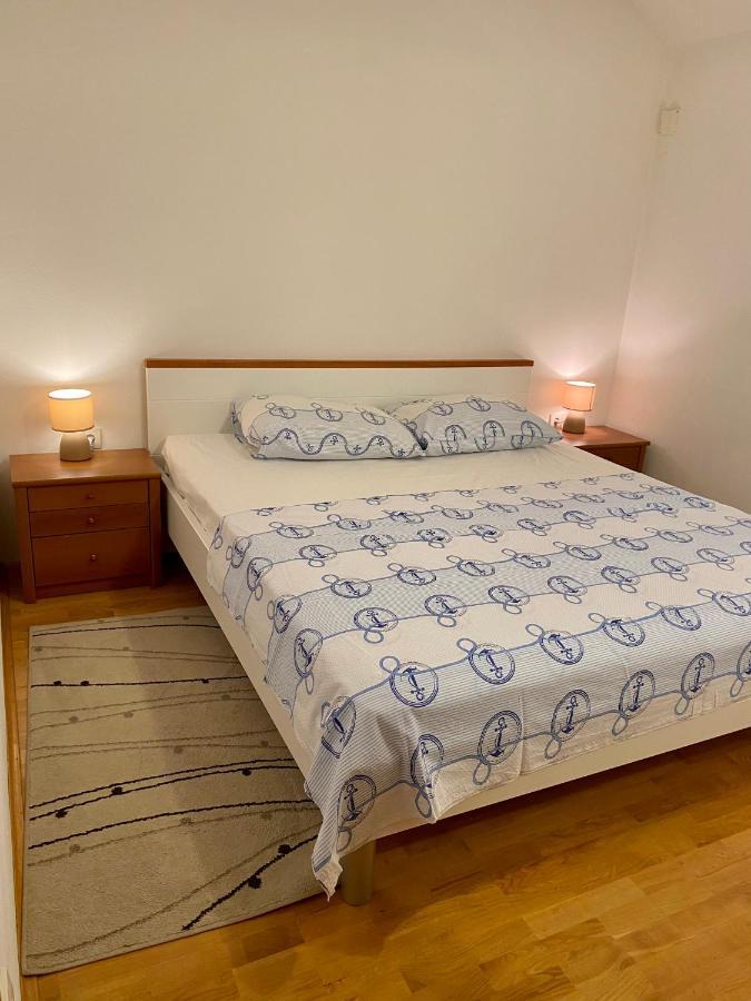 Apartmani Luka Zrnovo 外观 照片