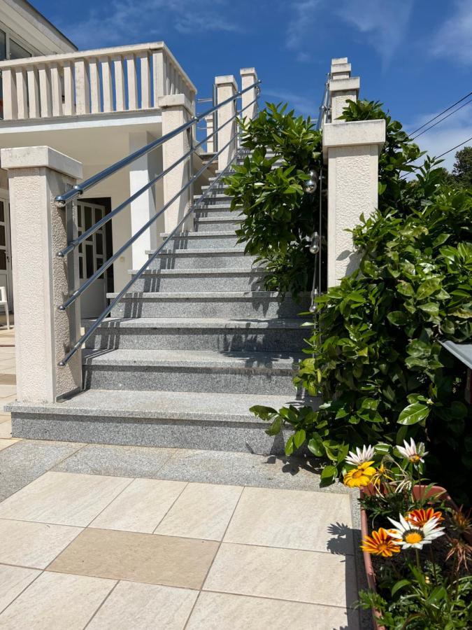 Apartmani Luka Zrnovo 外观 照片